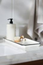 Plateau de bain en céramique Piper à bordures contrastantes