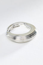 Bague empilable côtelée en métal