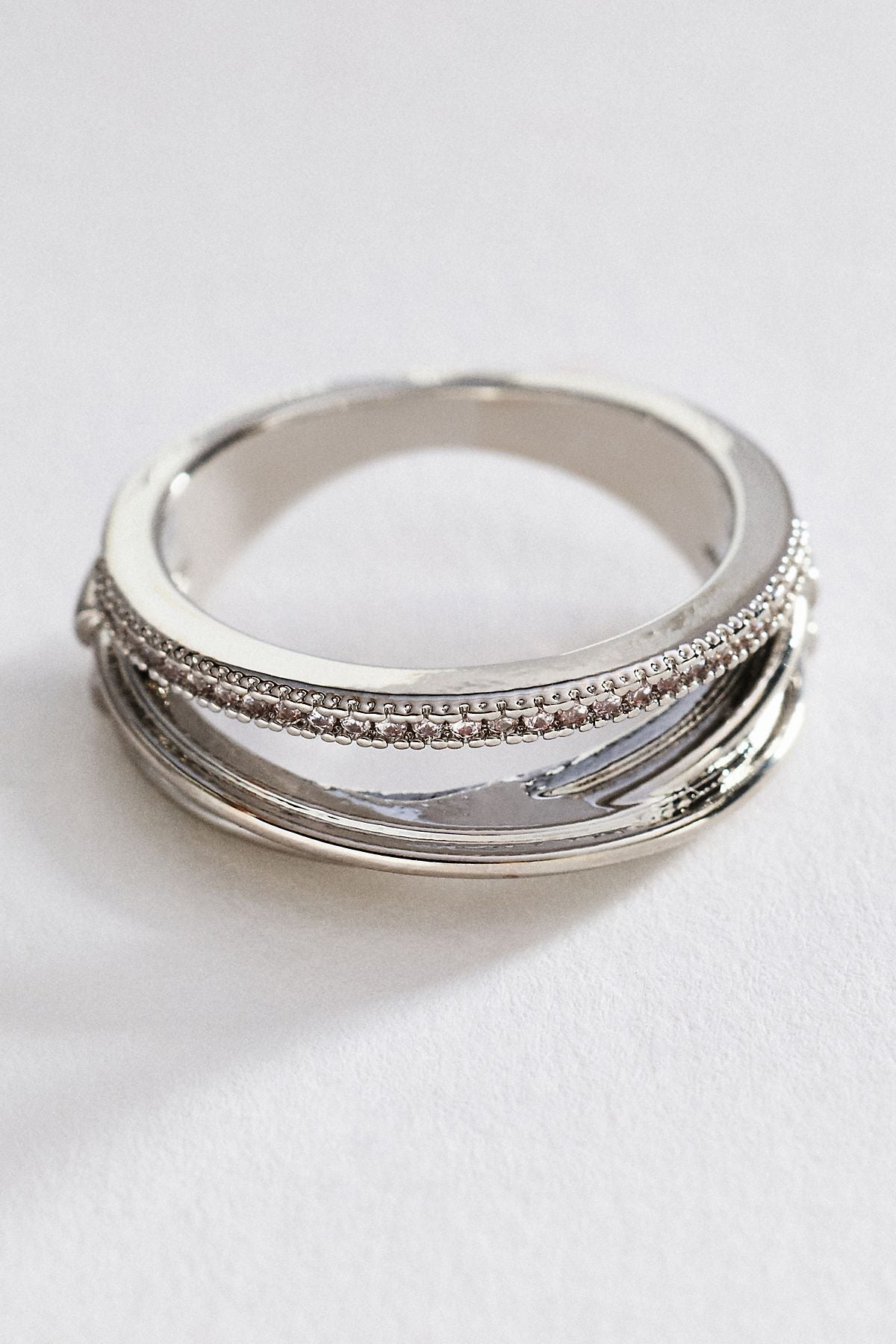 Bague à cristaux empilés