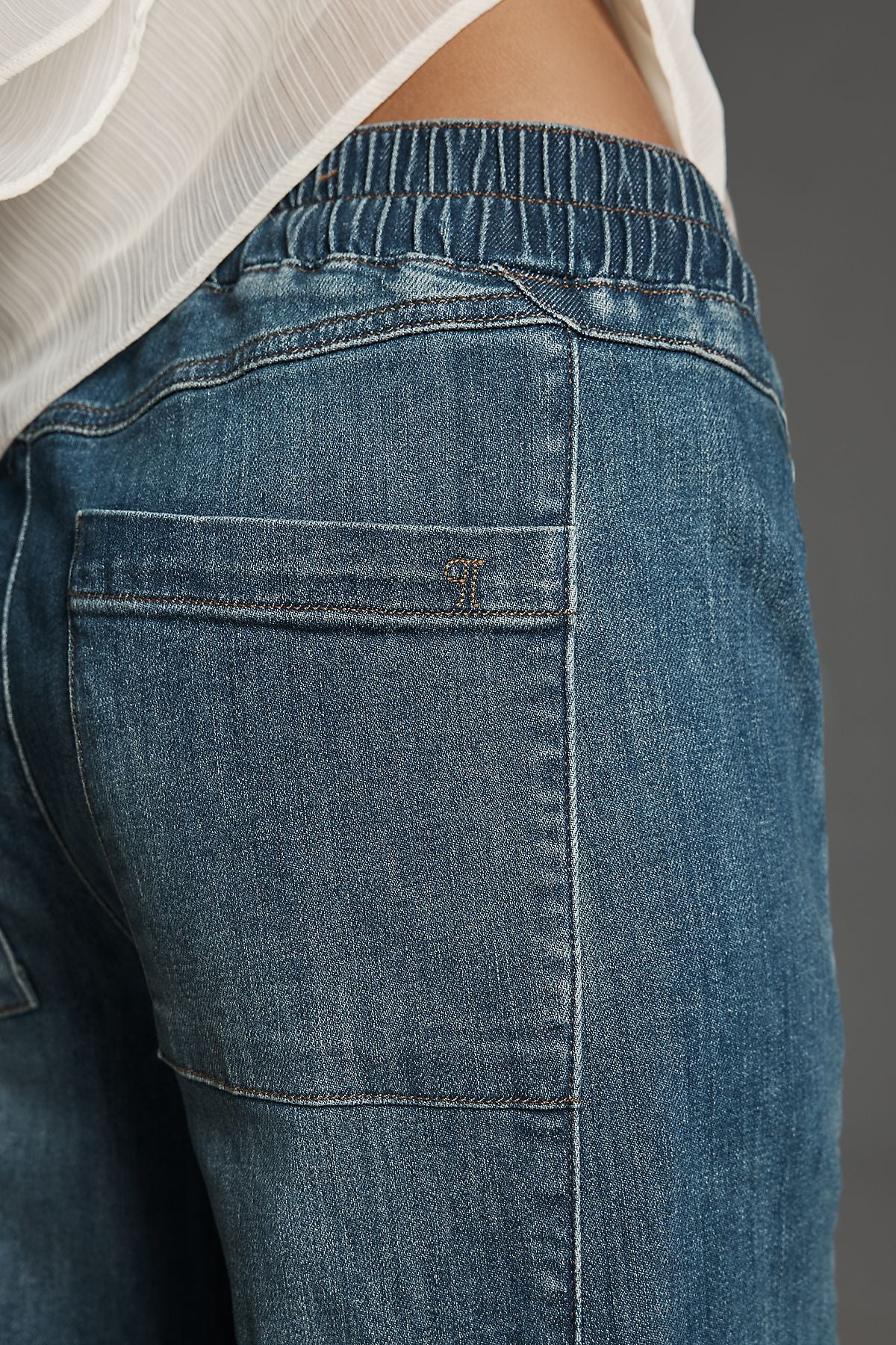 Pilcro Izzie Relaxed Pull On Barrel Jeans