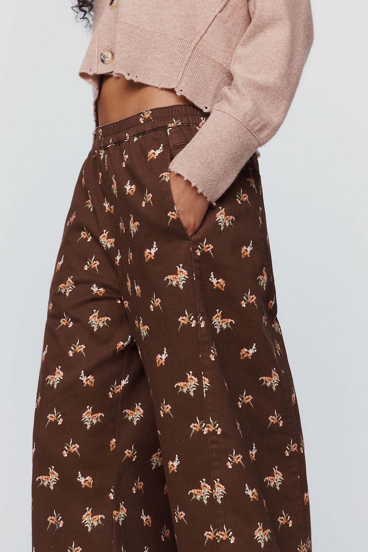 Pilcro Izzie Relaxed Printed Pull On Barrel Pants