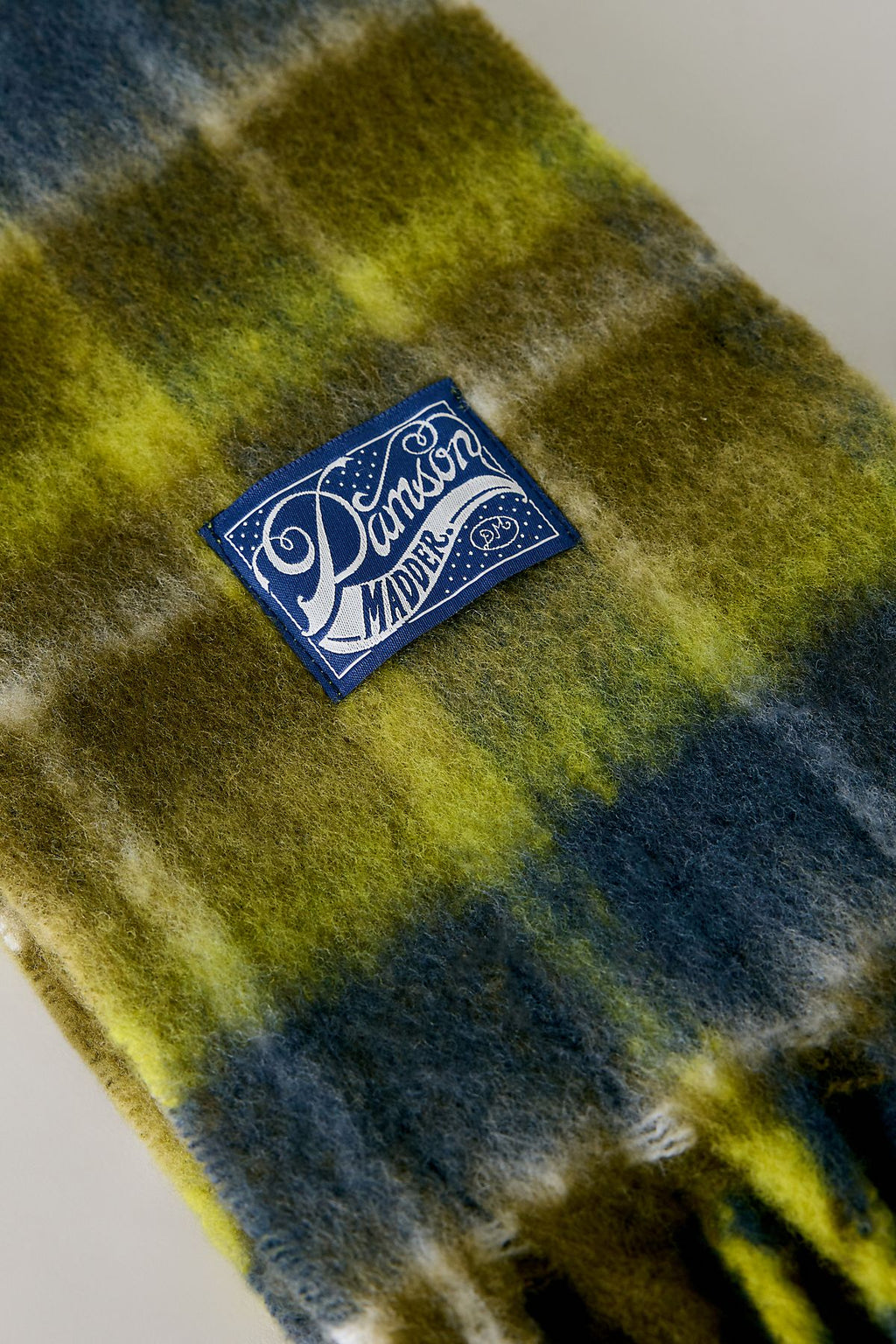 Écharpe en mélange de laine brossée Damson Madder