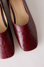Chaussures plates en cuir à bout carré Maeve