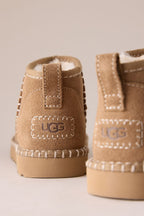 Botte UGG Stitch Classic Ultra Mini